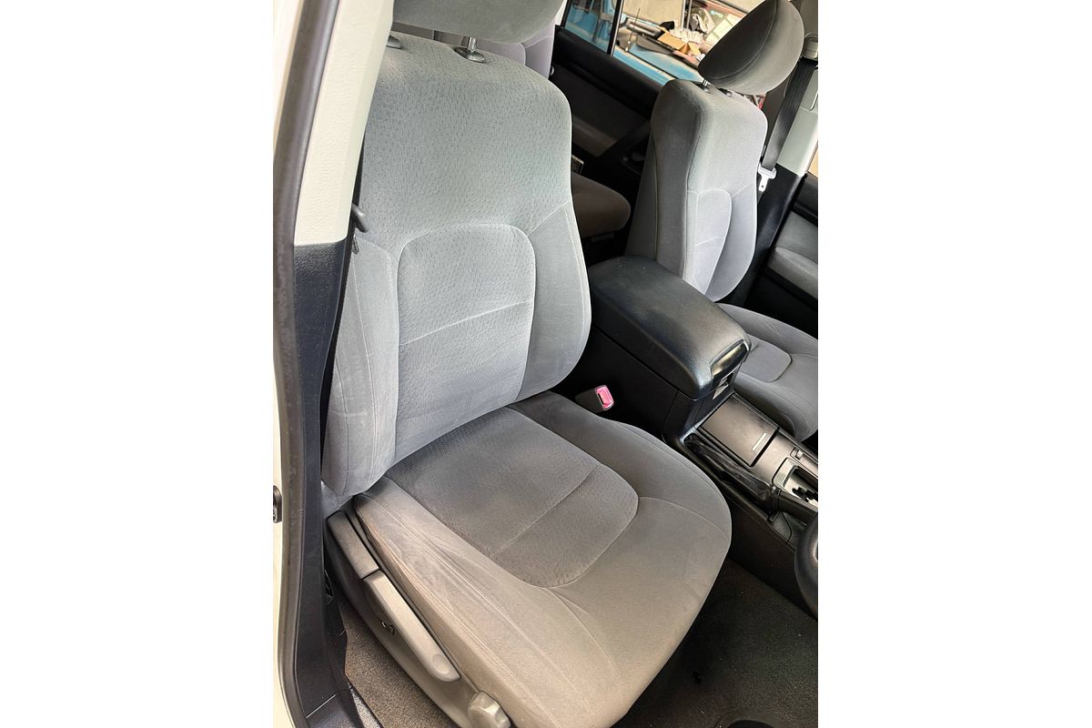 2009 Toyota Landcruiser GXL VDJ200R