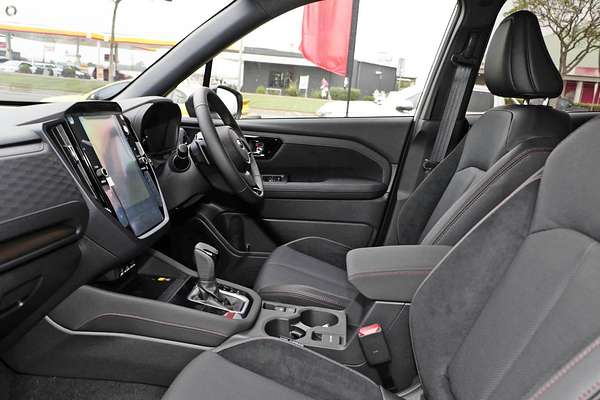 2025 Subaru Forester Hybrid Touring S6