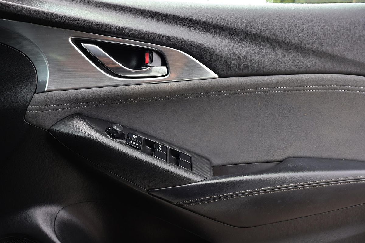 2020 Mazda CX-3 Akari DK