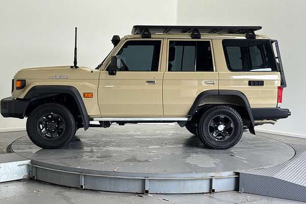 2024 Toyota Landcruiser GXL VDJL76R