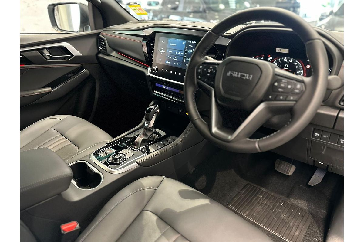 2025 Isuzu MU-X X-TERRAIN