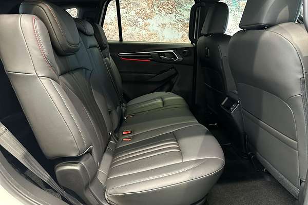 2025 Isuzu MU-X X-TERRAIN