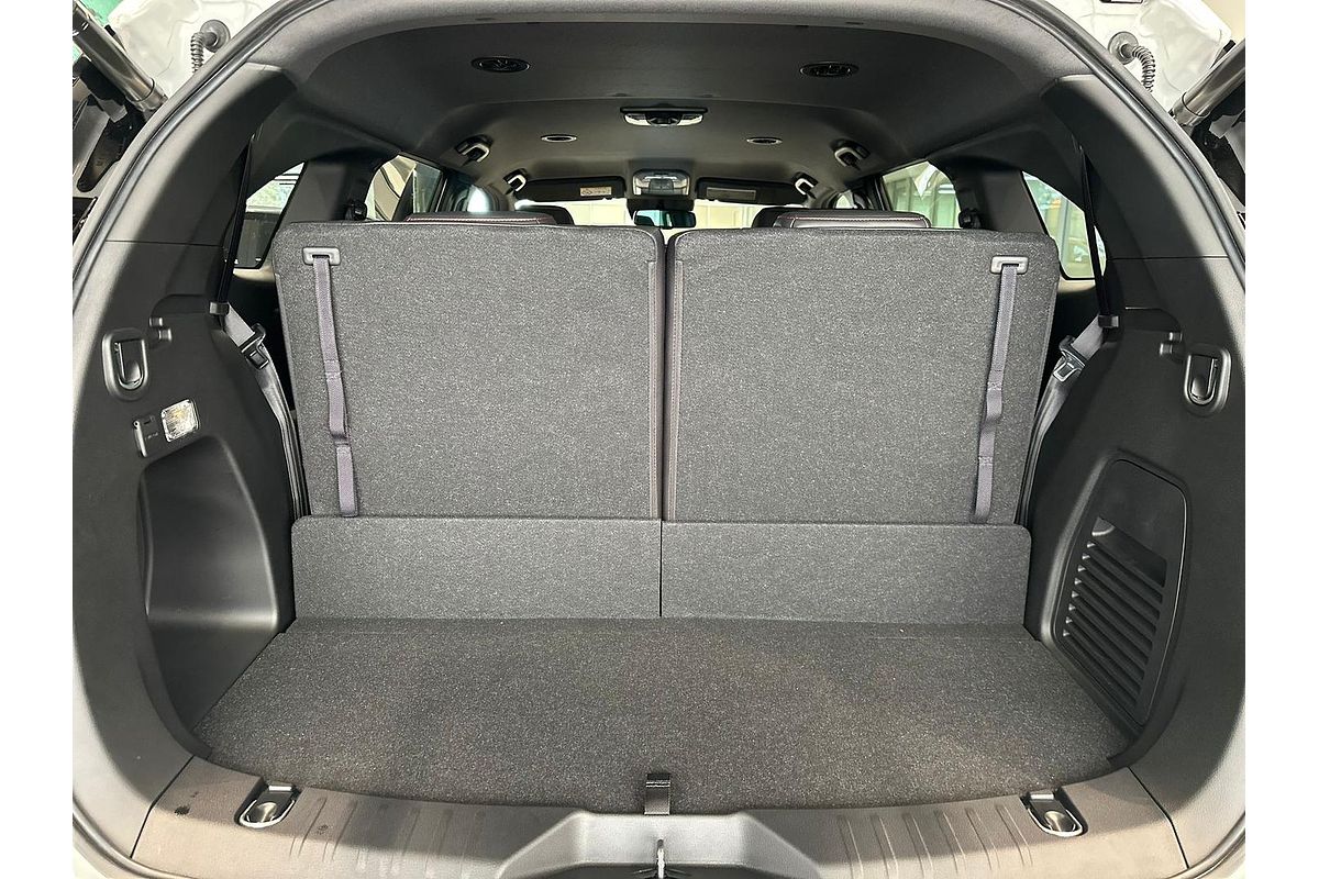 2025 Isuzu MU-X X-TERRAIN