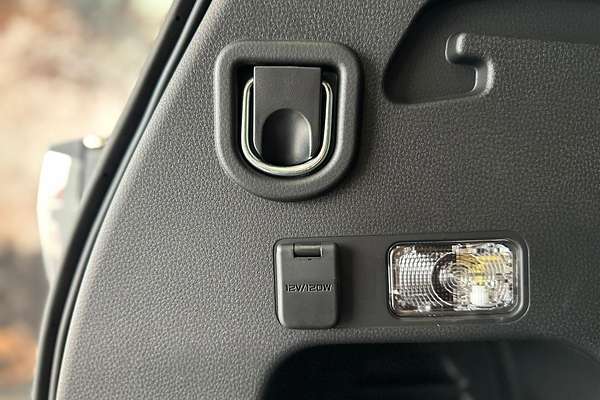 2025 Isuzu MU-X X-TERRAIN