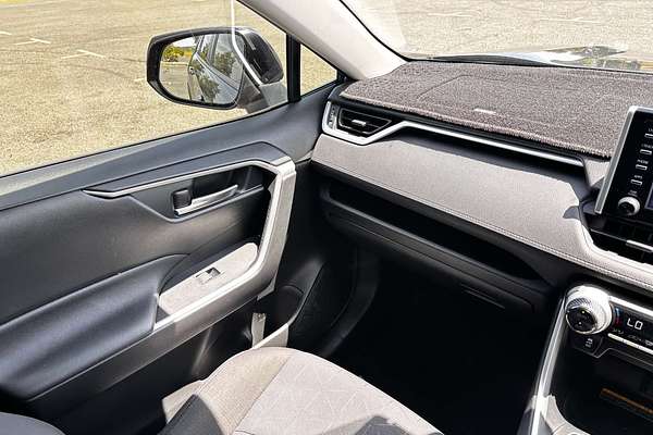 2020 Toyota RAV4 GXL AXAH54R