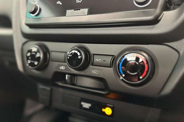 2025 Isuzu D-MAX SX High Ride Rear Wheel Drive