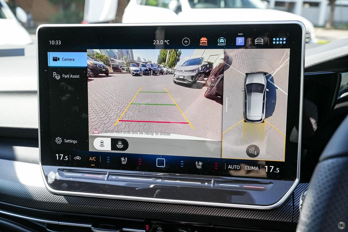 2025 Volkswagen Golf 110TSI R-Line 8.5