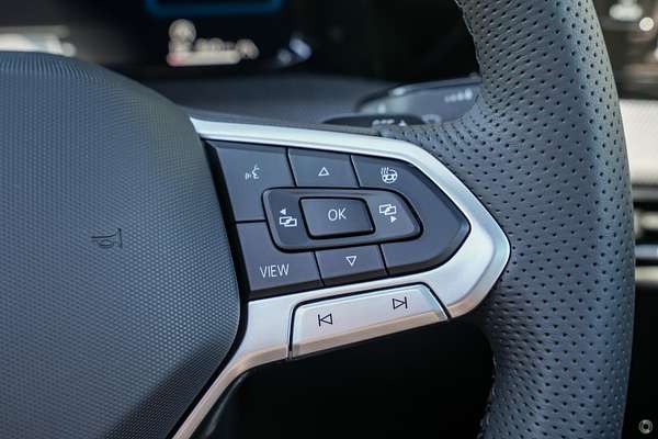 2025 Volkswagen Golf 110TSI R-Line 8.5