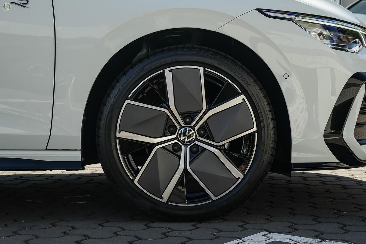 2025 Volkswagen Golf 110TSI R-Line 8.5