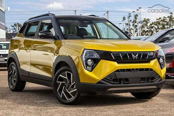 2025 Mahindra XUV3XO AX7L