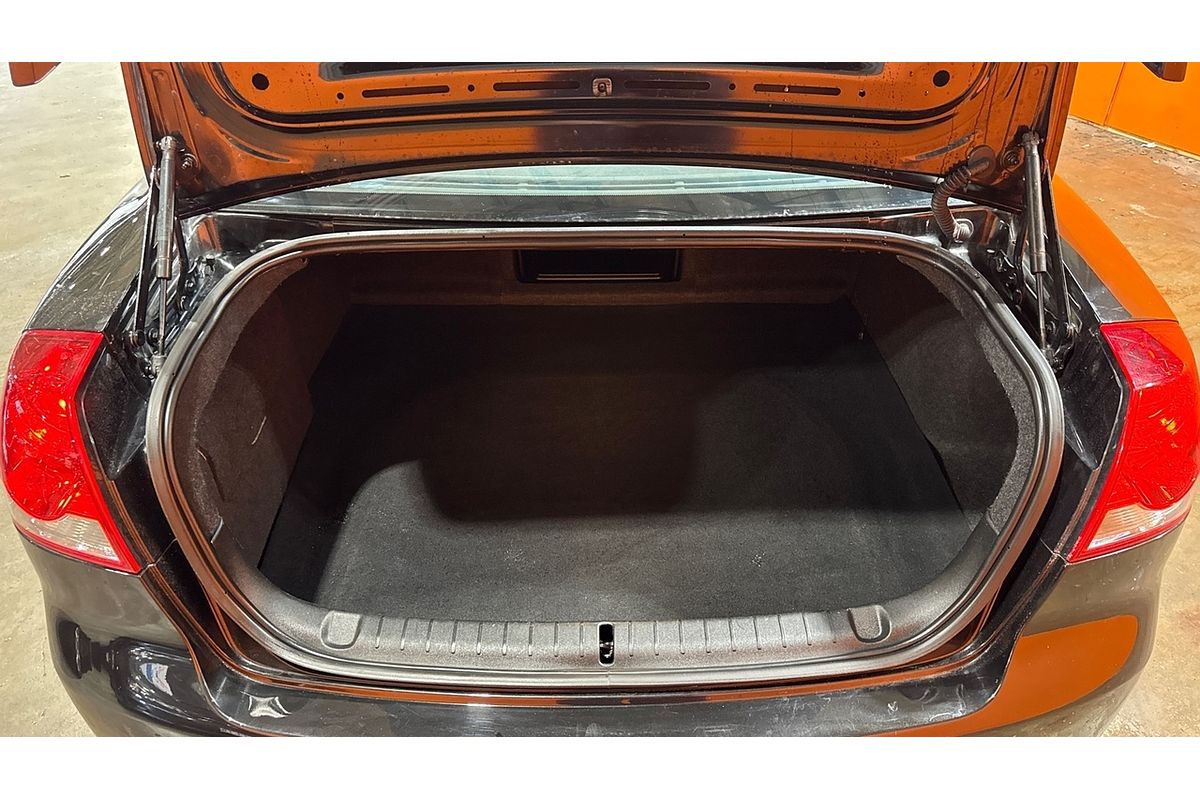 2010 Holden Commodore SV6 VE