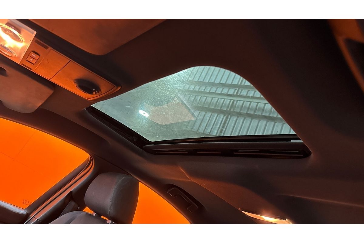 2010 Holden Commodore SV6 VE