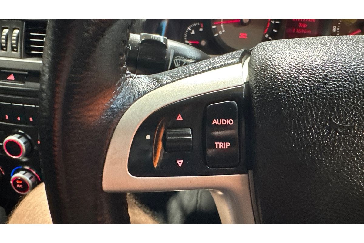 2010 Holden Commodore SV6 VE