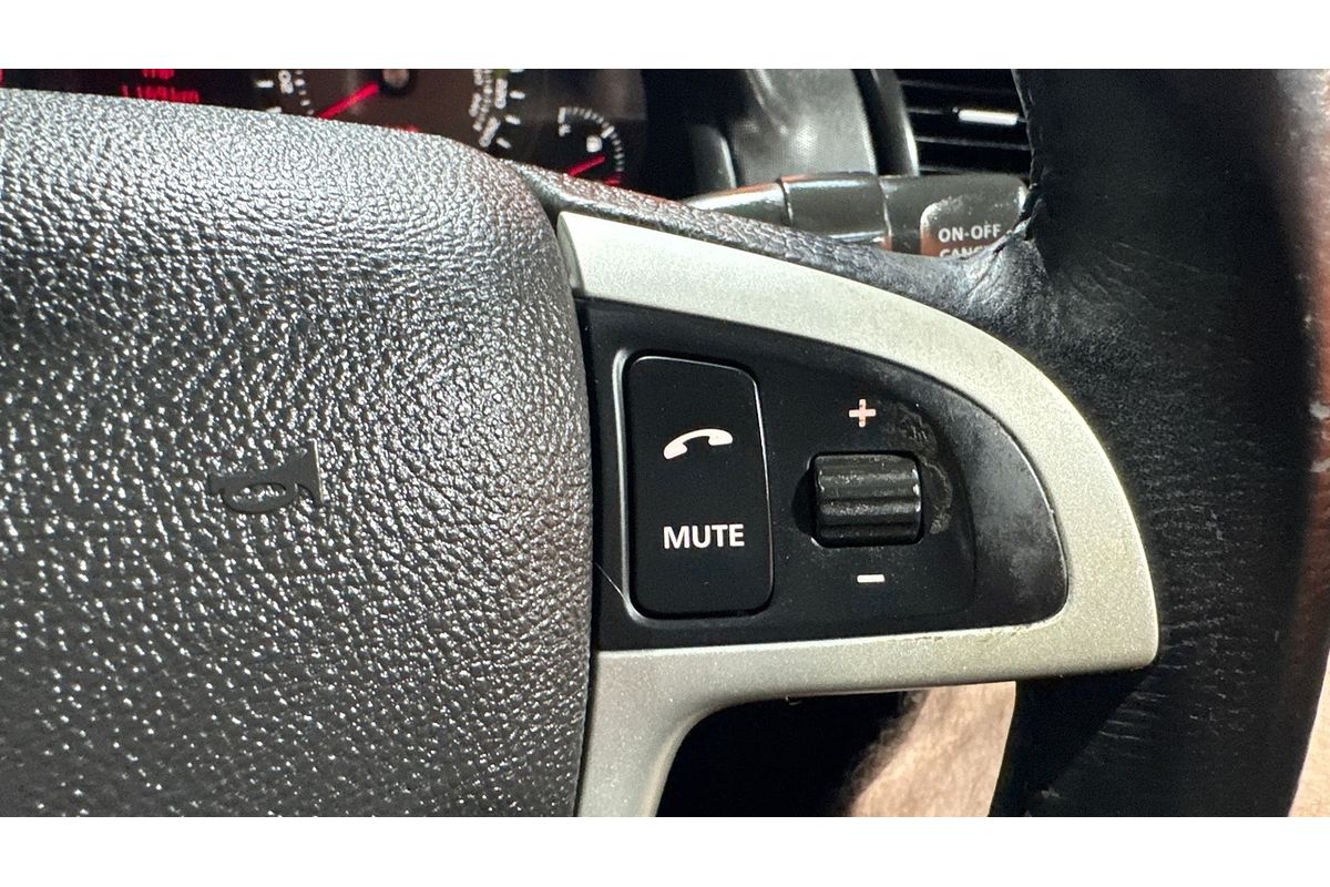 2010 Holden Commodore SV6 VE