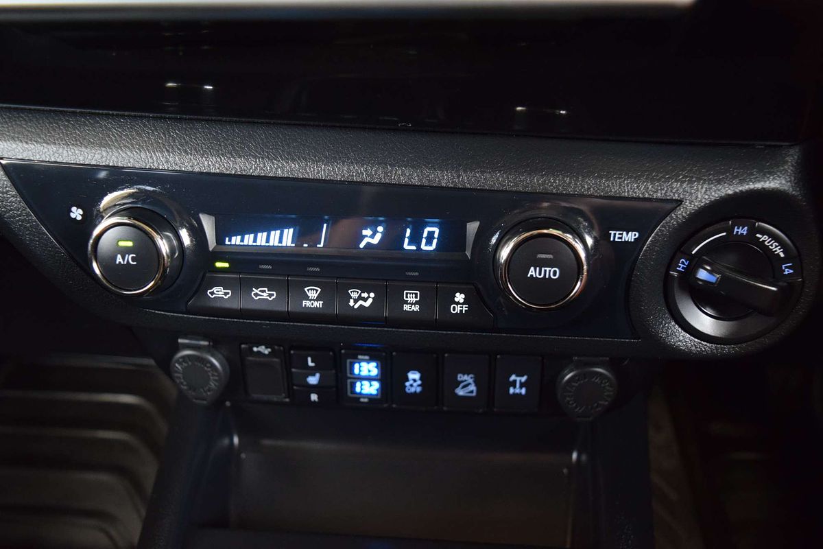 2020 Toyota Hilux SR5 GUN126R 4X4