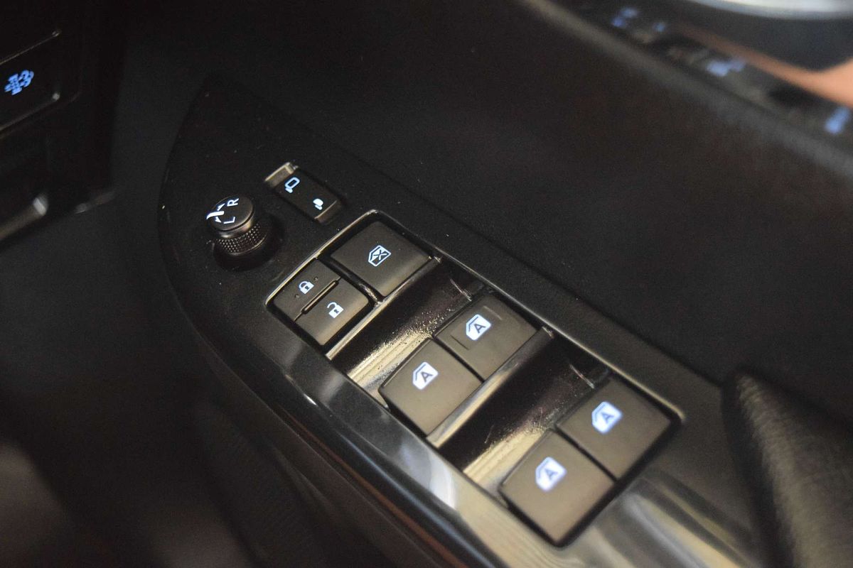 2020 Toyota Hilux SR5 GUN126R 4X4