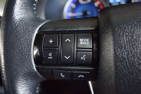 2020 Toyota Hilux SR5 GUN126R 4X4