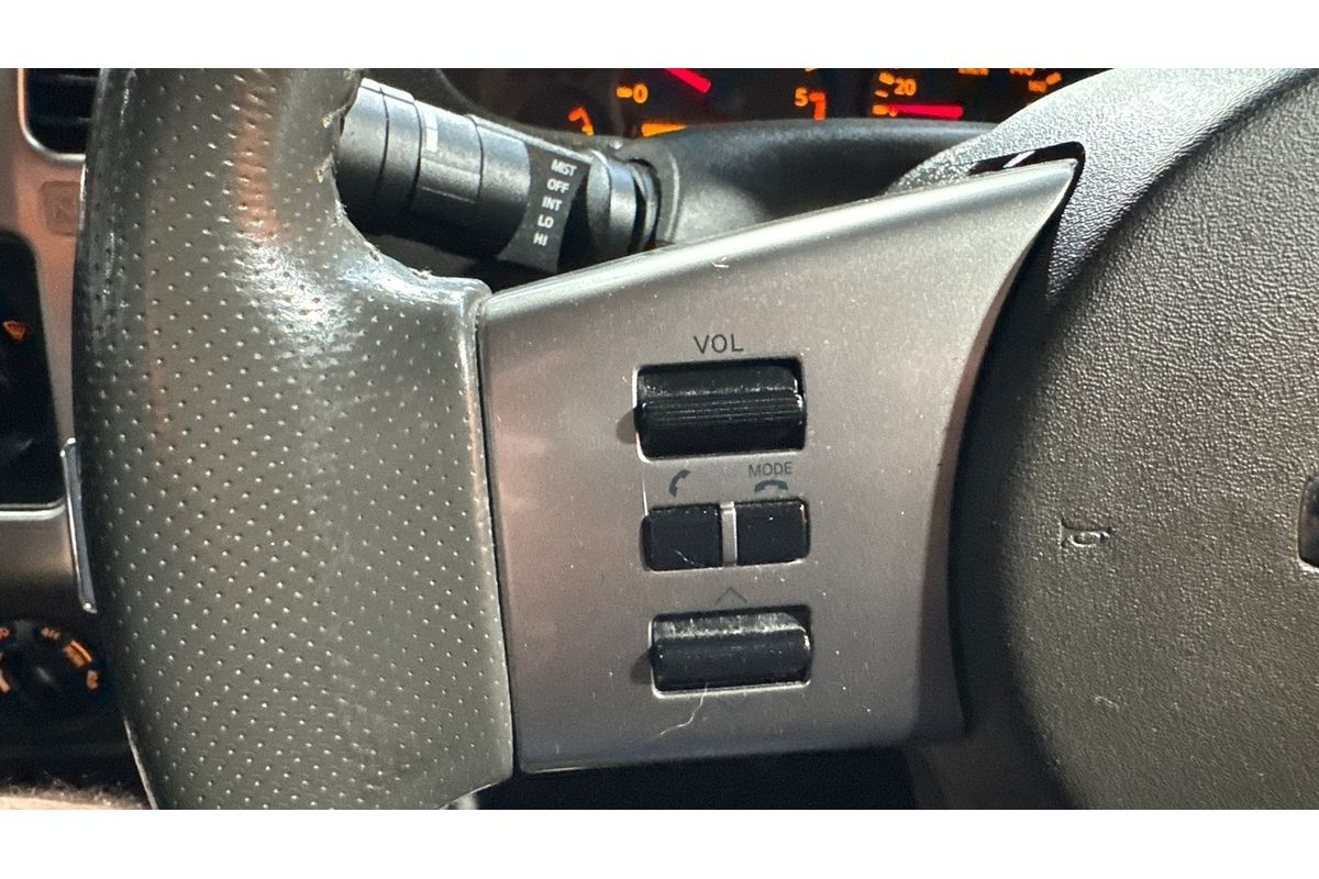 2010 Nissan Navara ST D40 4X4