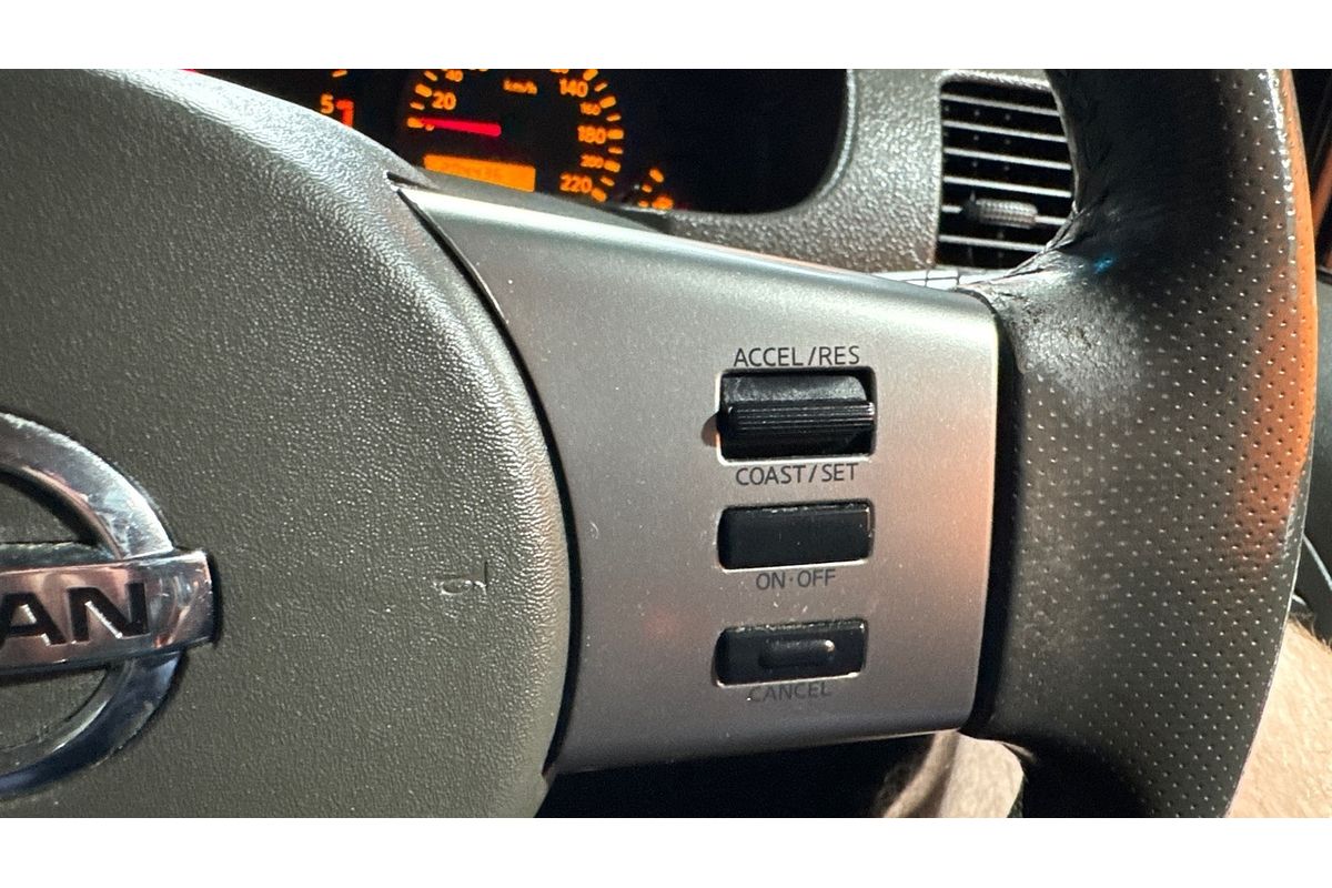 2010 Nissan Navara ST D40 4X4