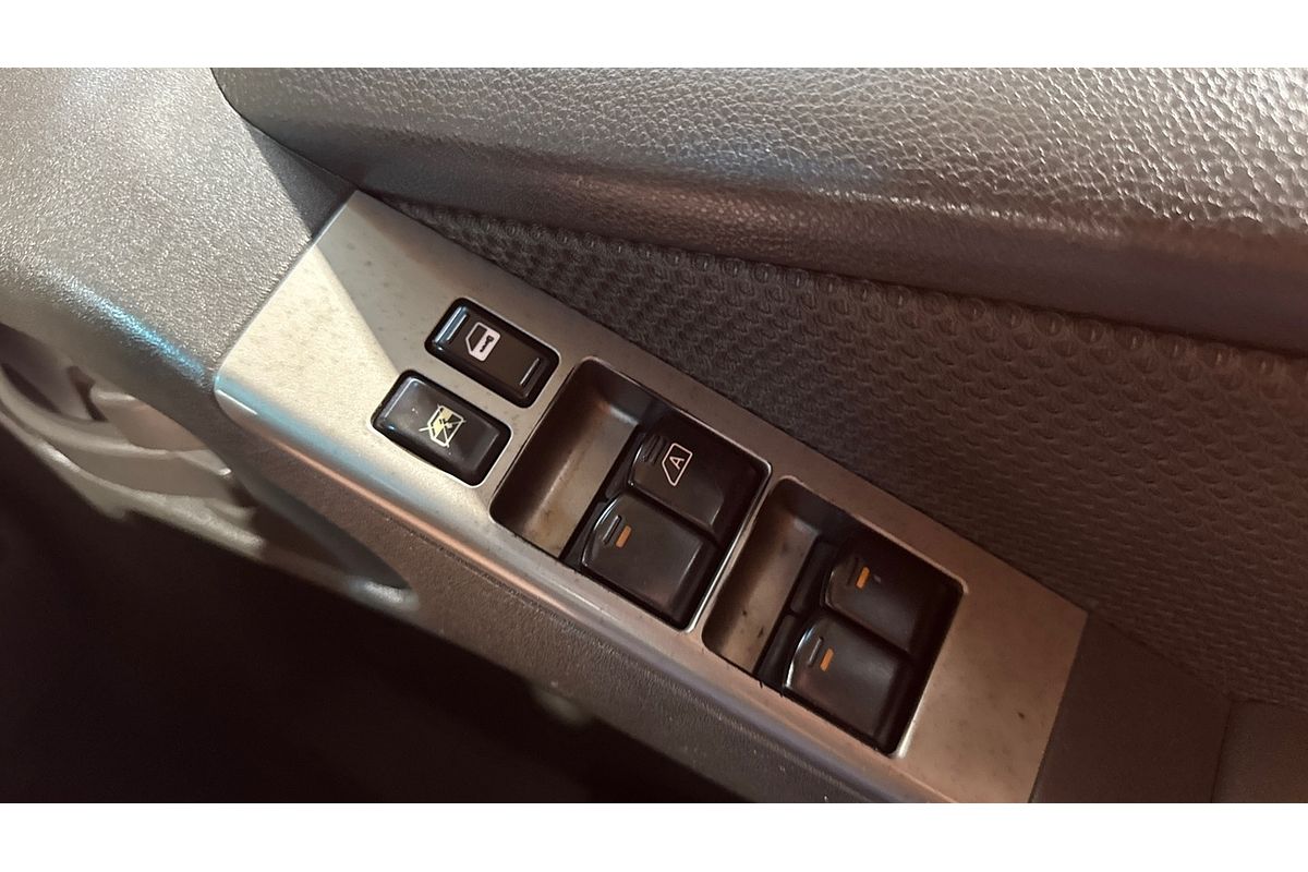 2010 Nissan Navara ST D40 4X4