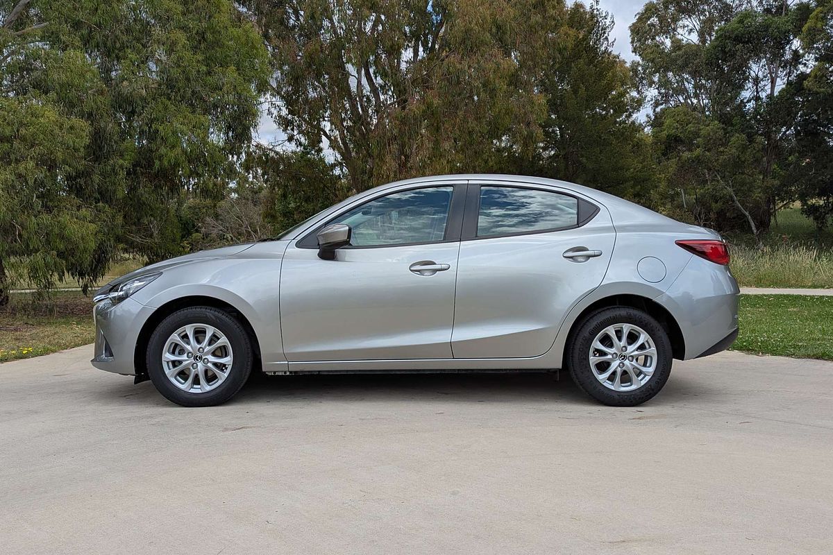 2017 Mazda 2 Maxx DL Series