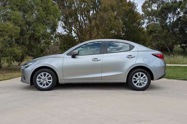 2017 Mazda 2 Maxx DL Series