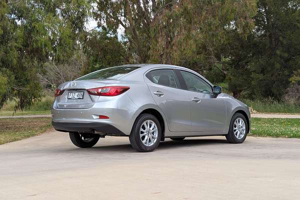 2017 Mazda 2 Maxx DL Series