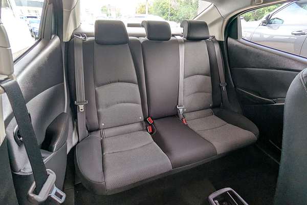 2017 Mazda 2 Maxx DL Series