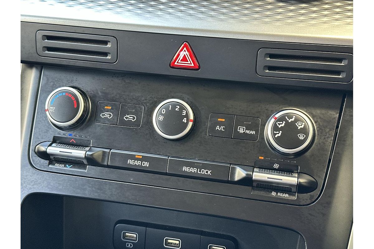 2023 Kia Carnival S KA4