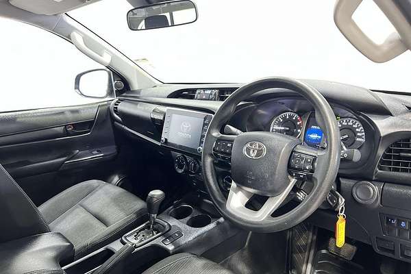 2024 Toyota Hilux SR GUN126R 4X4