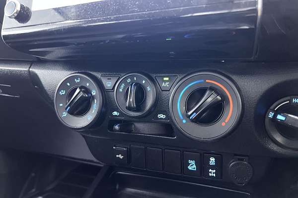 2024 Toyota Hilux SR GUN126R 4X4