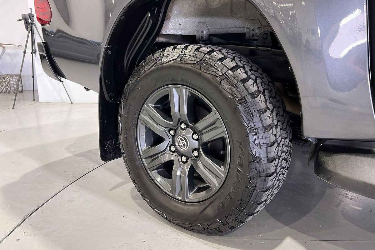 2024 Toyota Hilux SR GUN126R 4X4
