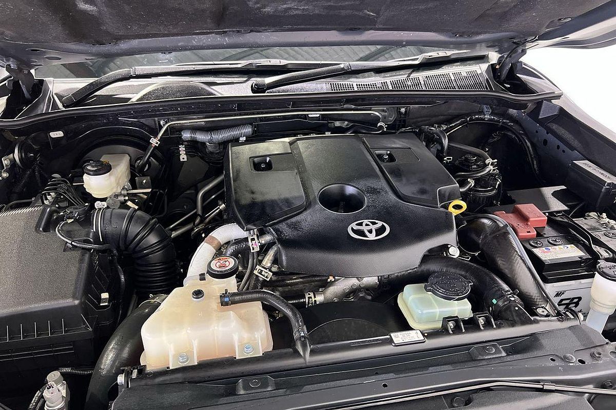 2024 Toyota Hilux SR GUN126R 4X4