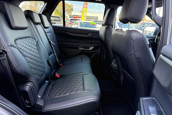 2025 Ford Everest Platinum 3.0L