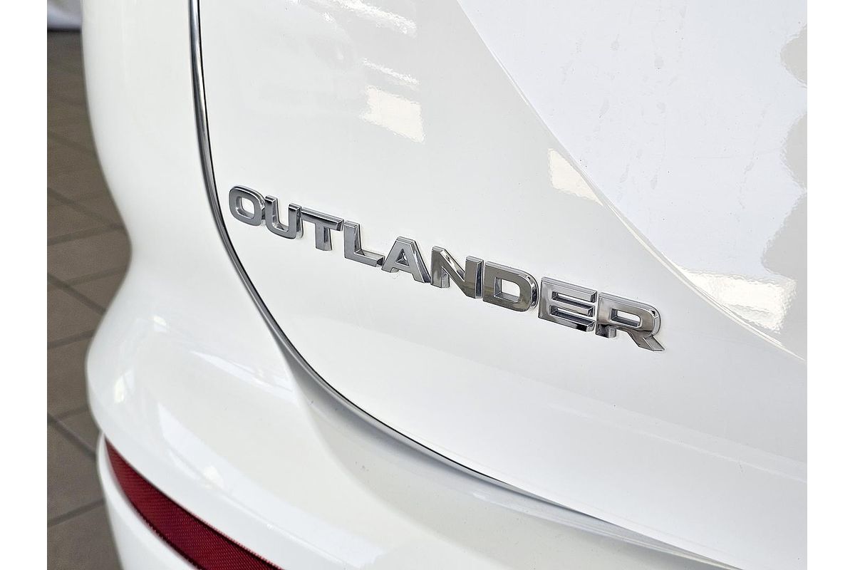 2022 Mitsubishi Outlander LS ZM