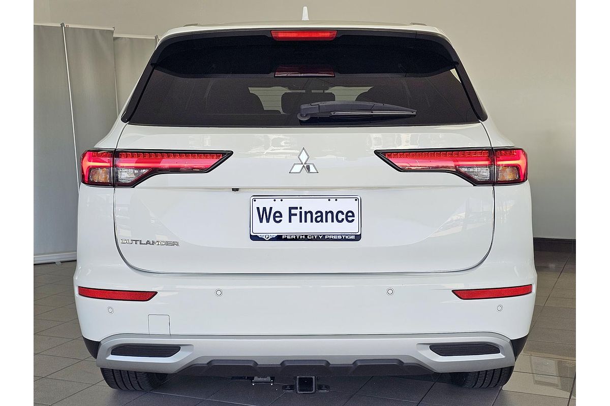 2022 Mitsubishi Outlander LS ZM