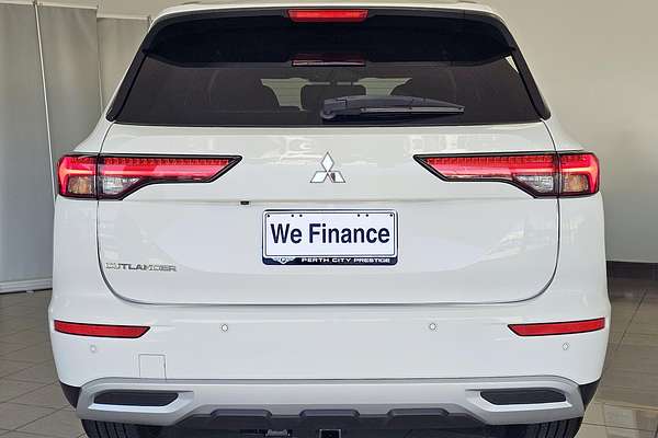 2022 Mitsubishi Outlander LS ZM