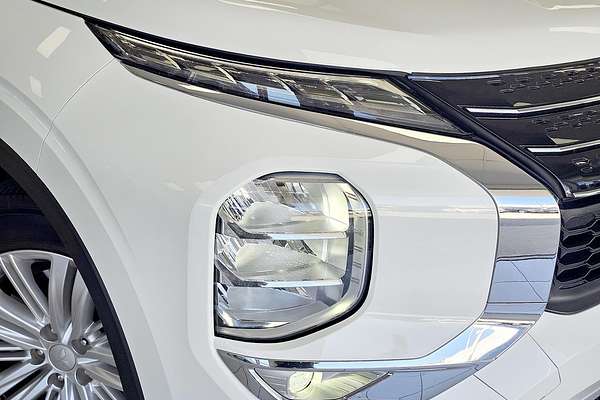 2022 Mitsubishi Outlander LS ZM