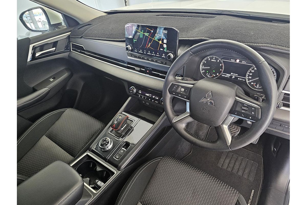 2022 Mitsubishi Outlander LS ZM