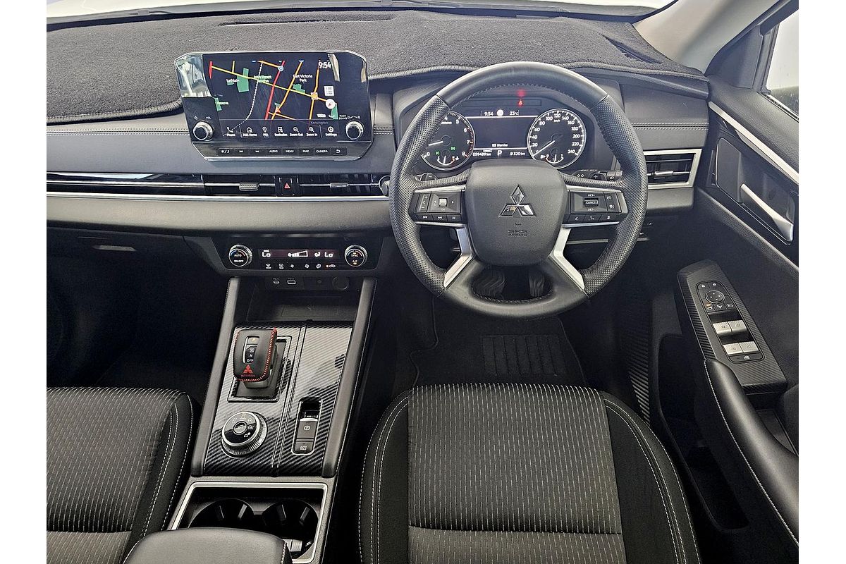 2022 Mitsubishi Outlander LS ZM