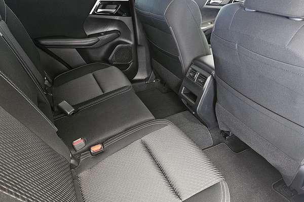 2022 Mitsubishi Outlander LS ZM