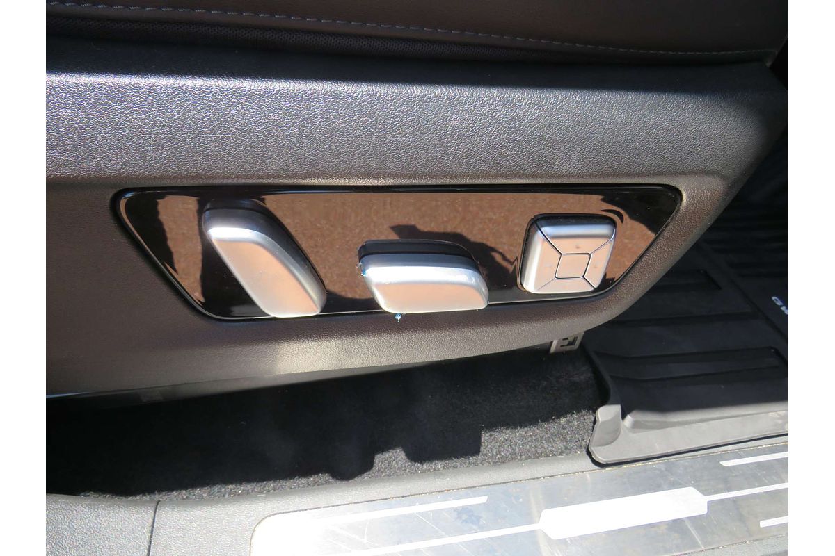 2024 GWM Tank 300 Ultra Hybrid P01