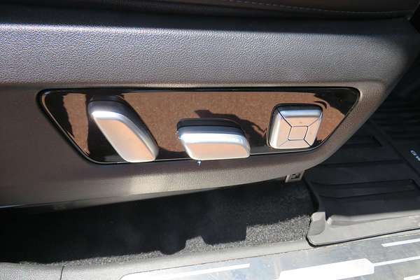 2024 GWM Tank 300 Ultra Hybrid P01