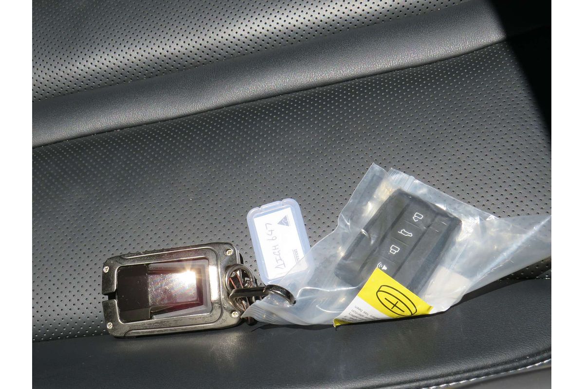 2024 GWM Tank 300 Ultra Hybrid P01