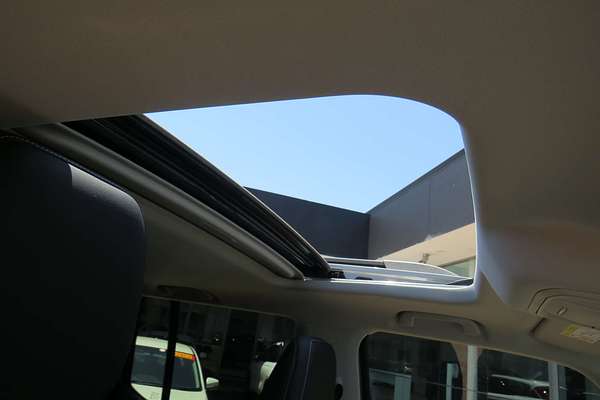 2024 GWM Tank 300 Ultra Hybrid P01