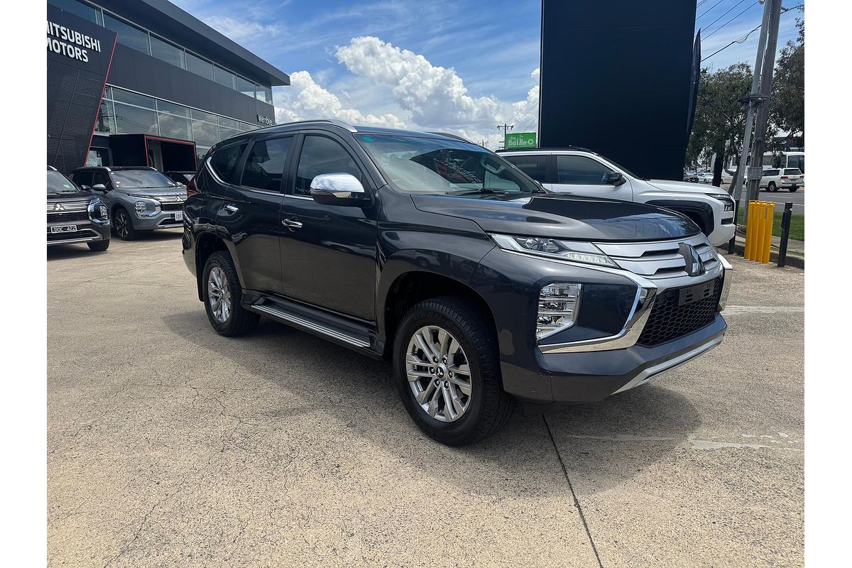 2022 Mitsubishi Pajero Sport GLX QF