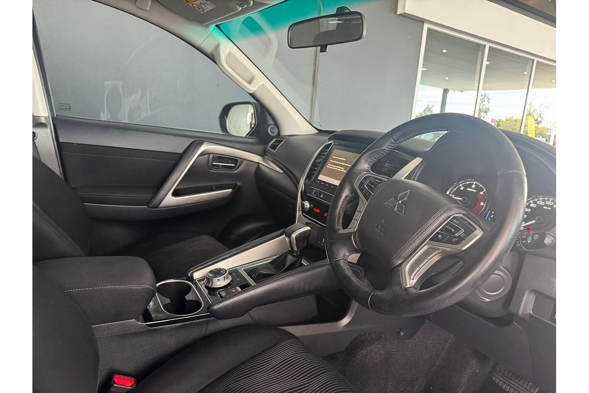 2022 Mitsubishi Pajero Sport GLX QF