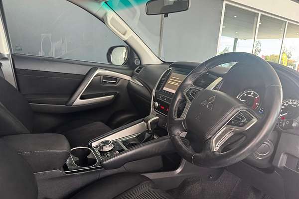 2022 Mitsubishi Pajero Sport GLX QF