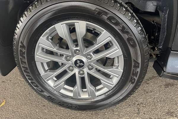 2022 Mitsubishi Pajero Sport GLX QF