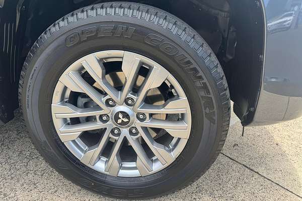 2022 Mitsubishi Pajero Sport GLX QF